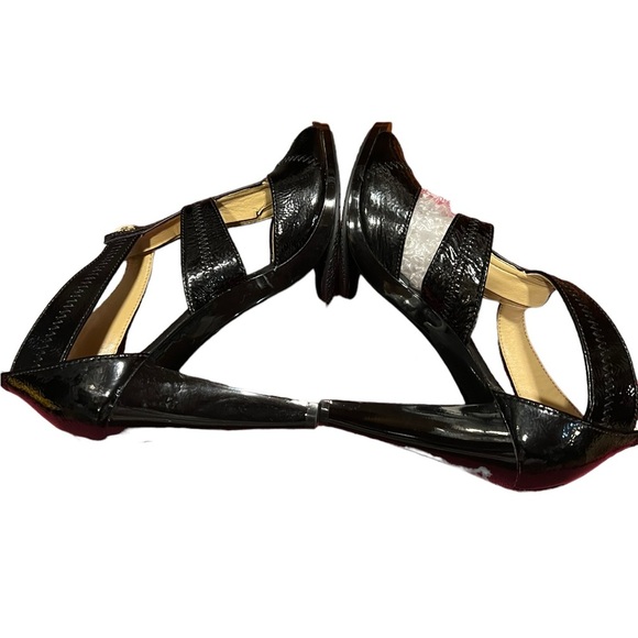 NEW Michael Kors Berkley T-Strap Dress Sandals Black Crinkle Patent  Size 7 1/2M - Picture 10 of 11